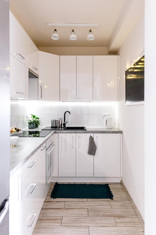 Apartament W Centrum Ustrzyki Dolne Buitenkant foto